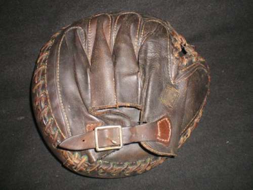 A.J. Reach Catchers Mitt 7 Back